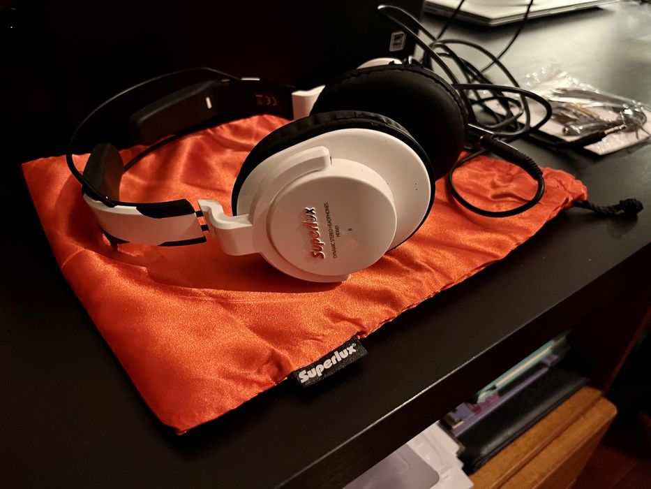 Auscultadores Superlux  HD661