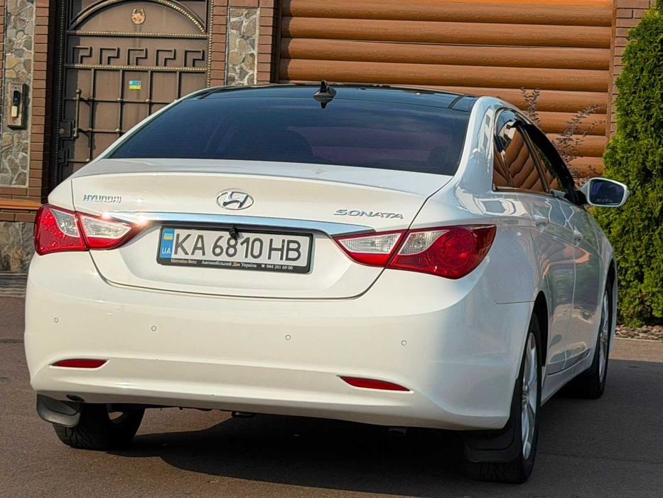 Hyundai Sonata 2011