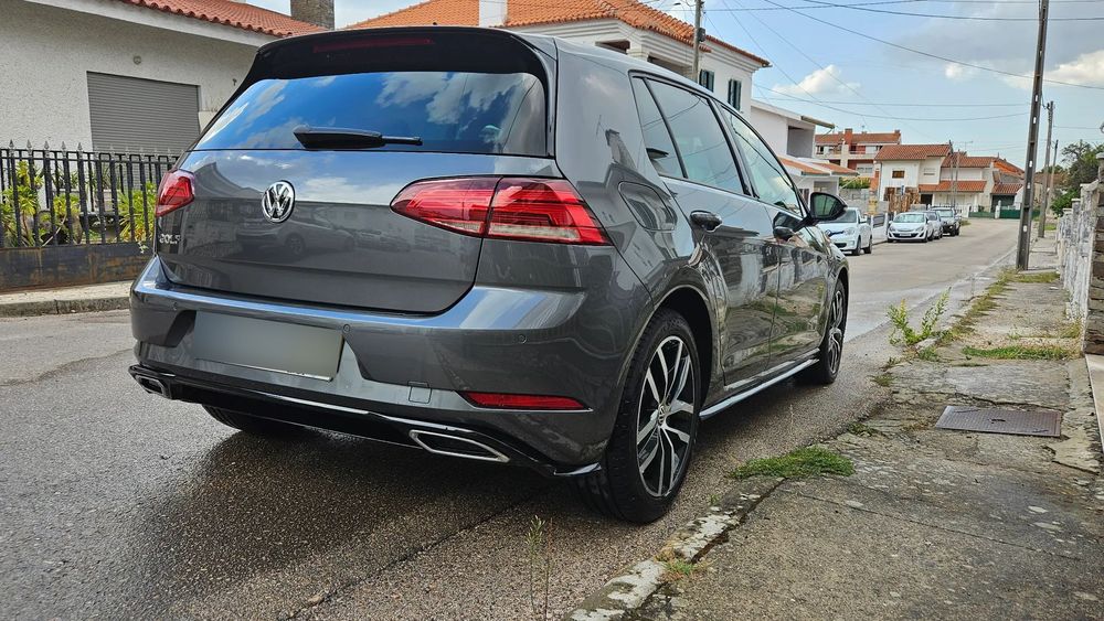VW Golf 2.0 TDI R-Line DSG foto 4