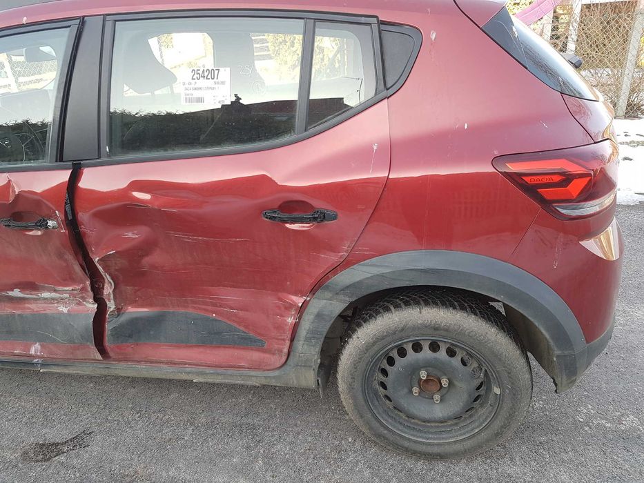 Dacia Sandero Stepway III 1,0 benzyna 2022 rok uszkodzona