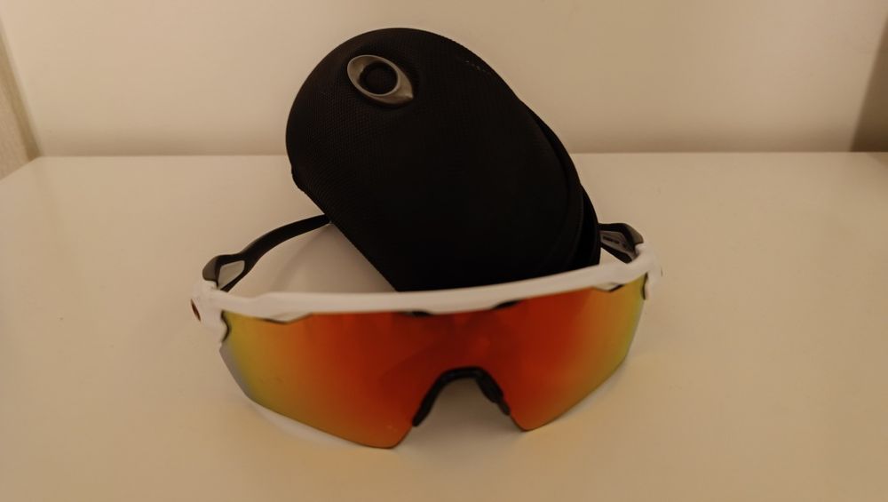 Oakley Radar EV path Prizm Ruby