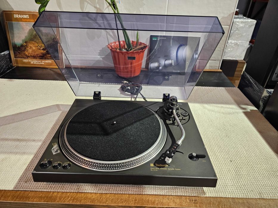 Програвач Technics SL-1710