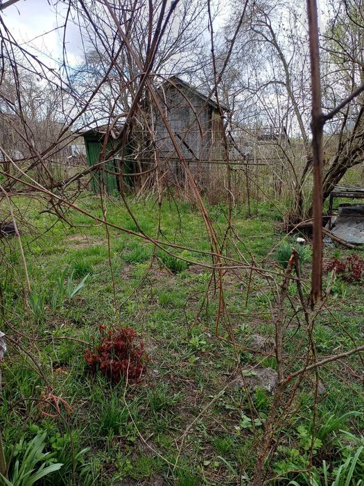 Продається двоповерхова цегляна дача в ст «Вікторія» з можливістю прописки!