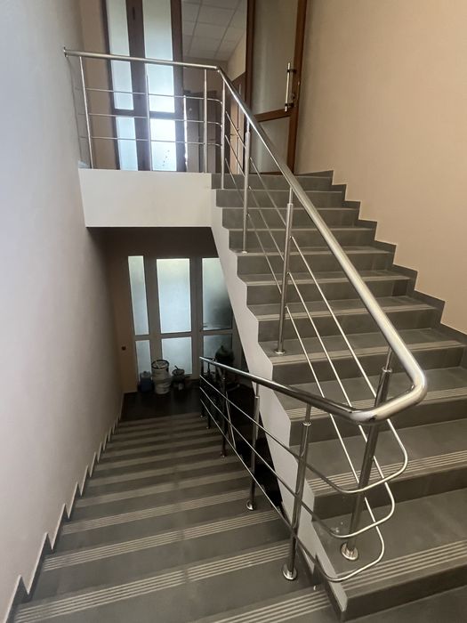 Перила з нержавійки  , огородження ,  перила зі склом  та деревом!!!