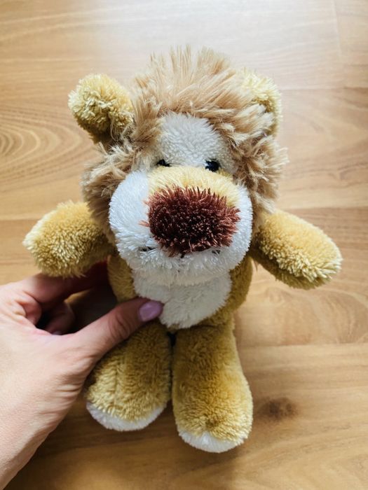 Maskotka pluszak lew