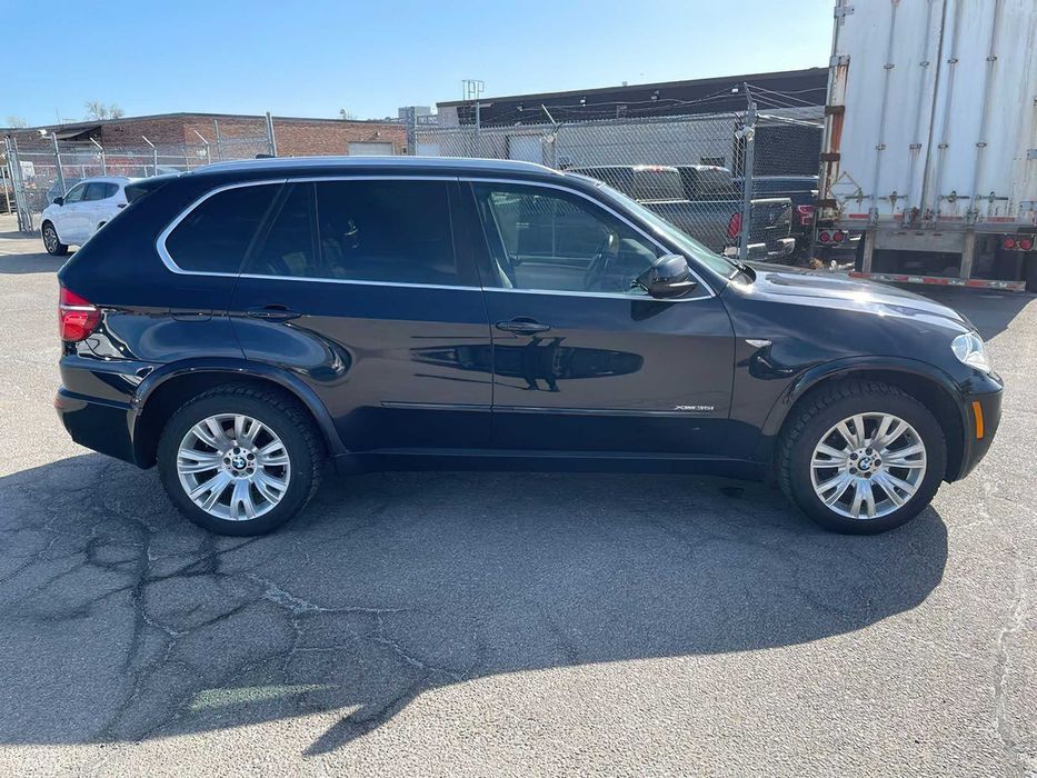 BMW X5      2012
