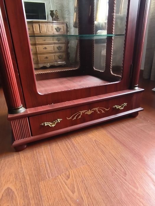 Vitrine envidraçada