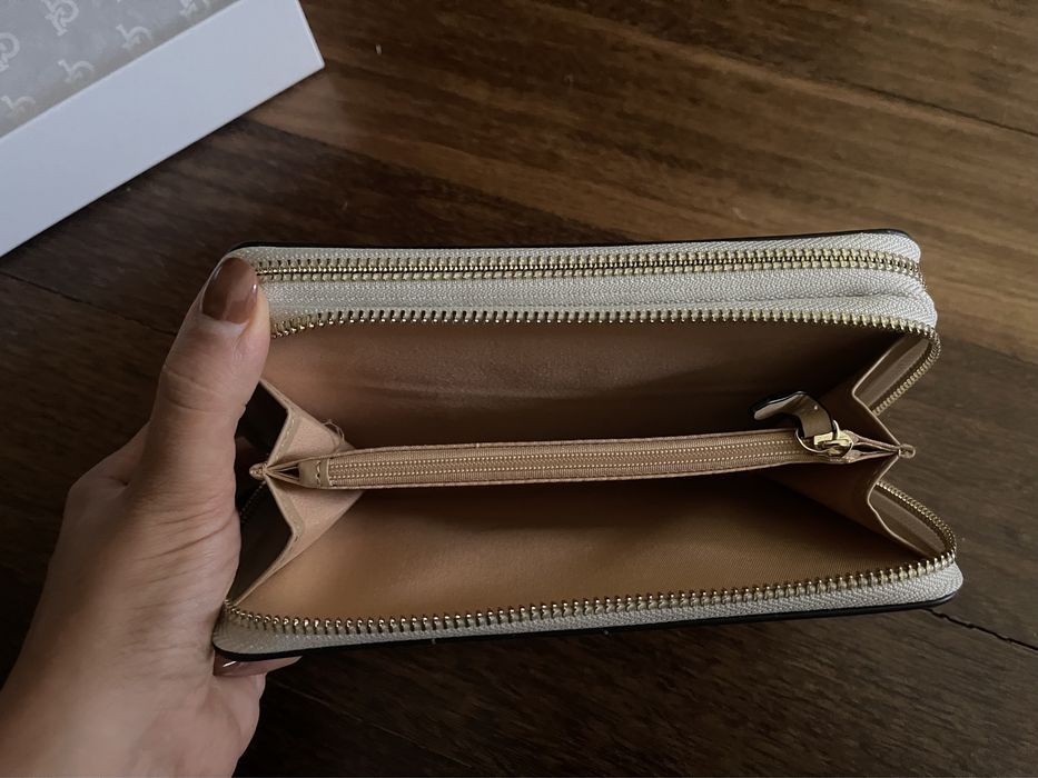 Vendo porta-moedas NOVO, com caixa e papel, Rocco Barrocco