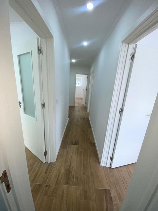 Arrendamento de quarto na Rua General Humberto Delgado, 13 Foros de Amora, Amora   400 €/mês