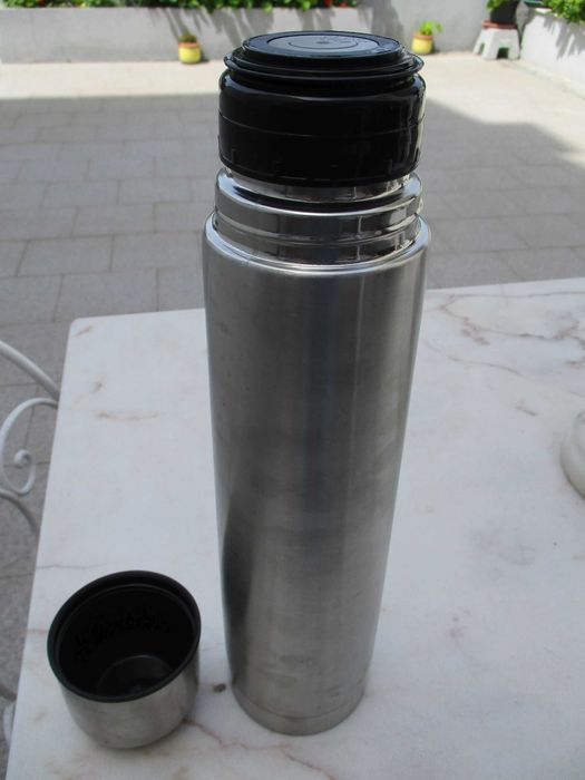 TERMO em Inox para café, chá e outras bebidas, capacidade 1 L