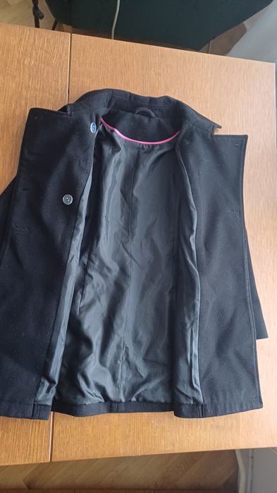Czarny elegancki płaszczyk r 128