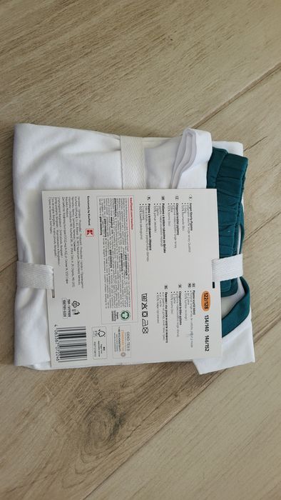 Nowa piżama letnia 122/128 koszulka i spodenki bawełna