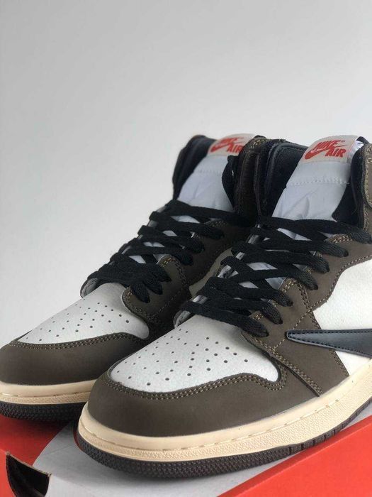 Мужские кроссовки Nike Air Jordan 1 Retro High Travis Scott. 40-45