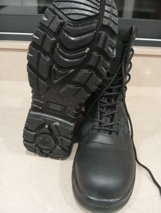 Botas Magnum tamanho 43