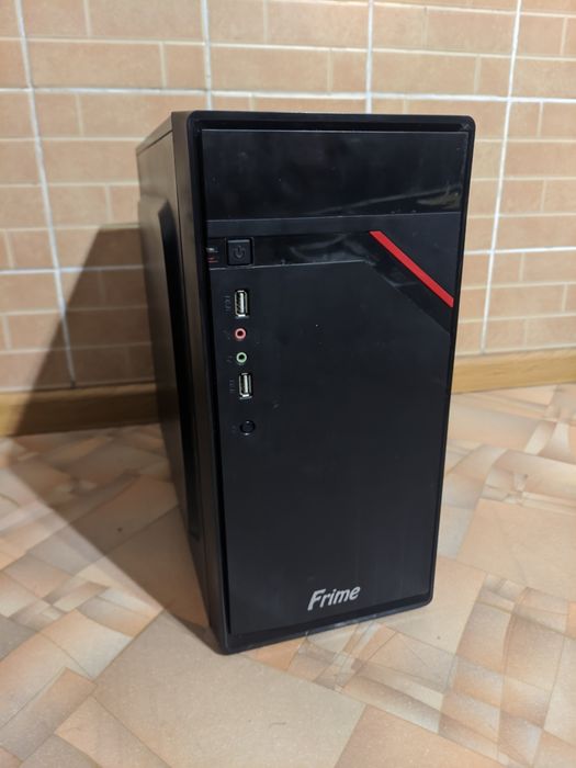 Комп'ютер в зборі. 8ГБ ОЗУ DDR4,SSD 120 GB, intel g4560.