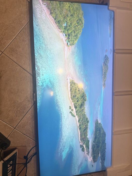 Телевизор Samsung 50 с кронштейном.