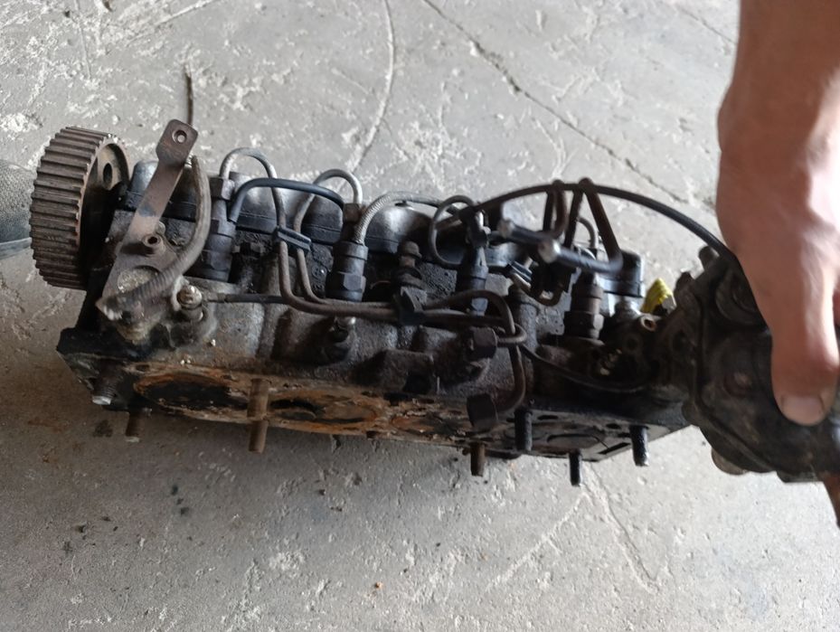 Głowica wtryski pokrywa zaworów peugeot j5 kamper hobby Ducato