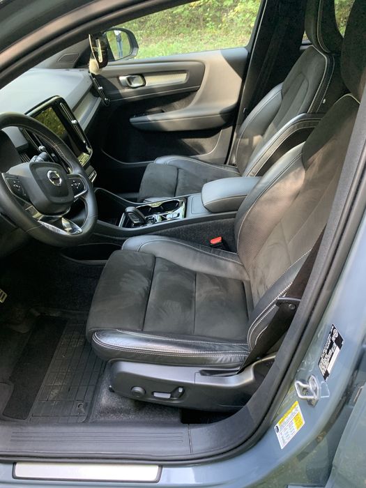 Продам Volvo XC40