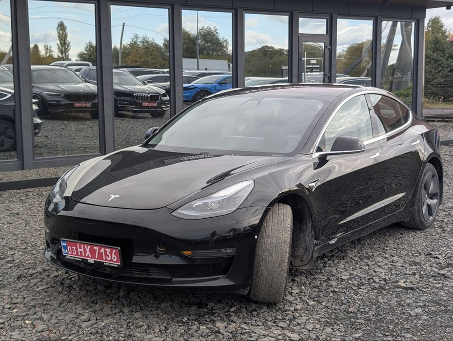 Tesla model 3 MR RWD