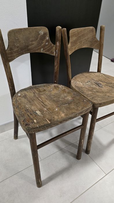 Drewniane krzesła  z Radomska