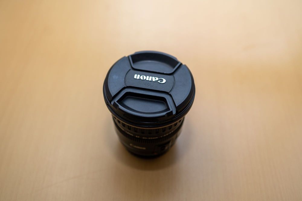 Objectiva: Canon EF 20-35mm f/3.5-4.5 USM