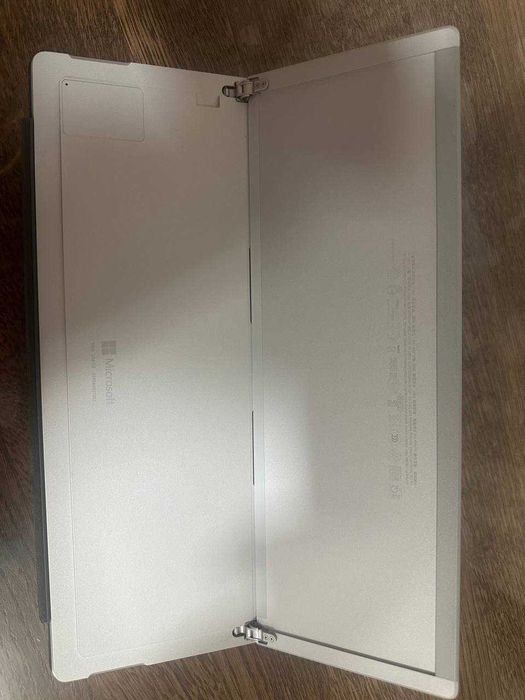Сенсорний Microsoft Surface Pro 7+ зі зʼємною клавіатурою