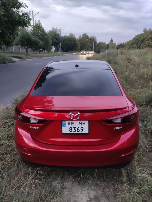 Mazda 3 седан комплектація Grand Touring