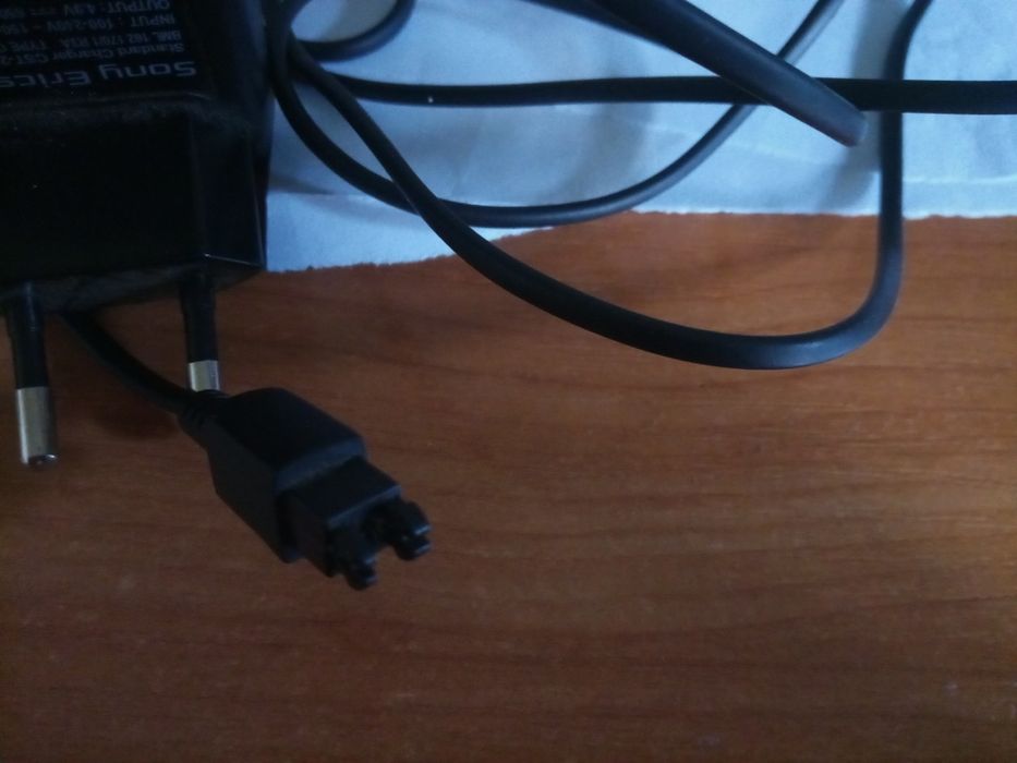 оригинальное зарядное устройство Soni Ericsson К 608 I