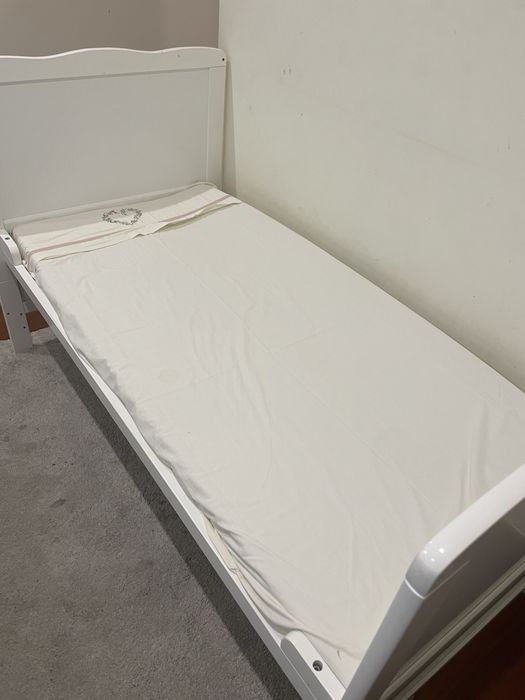 Mini cama e berço