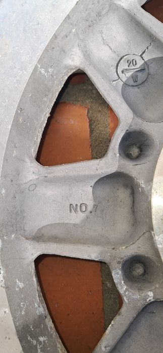 Jantes Toyota em liga leve , anos 70 e 80