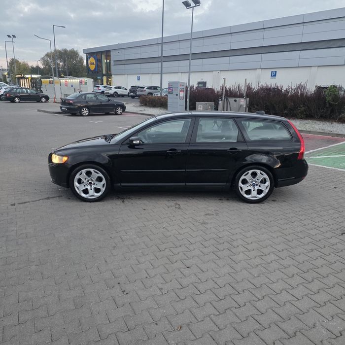 Volvo V50
