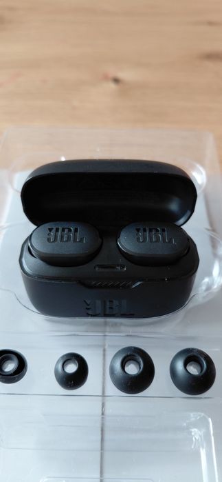 Auriculares JBL Tune 130NC. Novos.