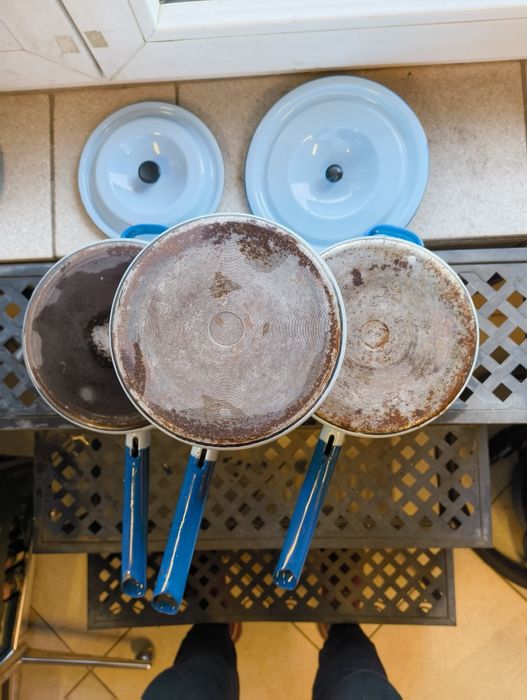 Stare garnki emaliowane