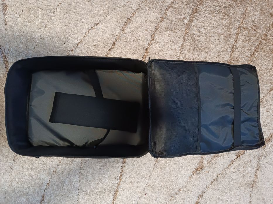 Сумку переноска для Sony PlayStation 5.
Лежит без надобности.
Цена б