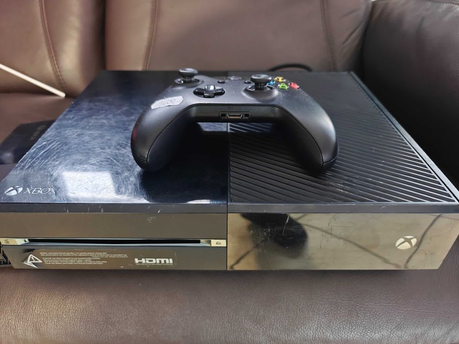 konsola Xbox One 500GB zestaw po czyszczeniu