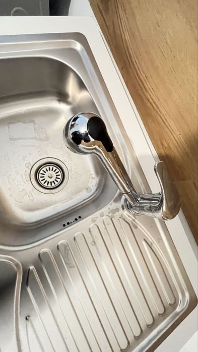 zlew nowy z wyciąganą  sluchawką