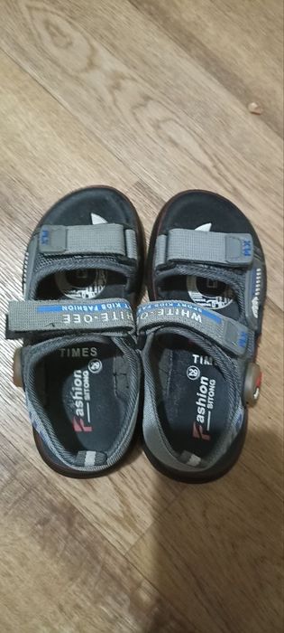 Босоножки сандалии для мальчика 29 р.