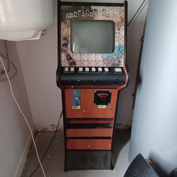 Gra American Game poker z lat 90 tych