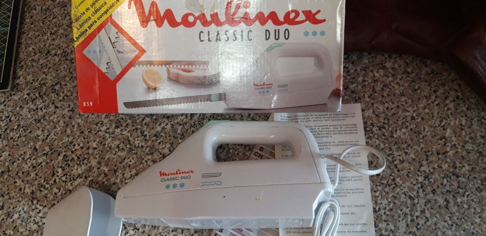 Faca Eléctrica Moulinex Nova