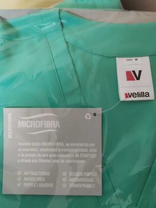 Batas e fardas profissionais de saúde