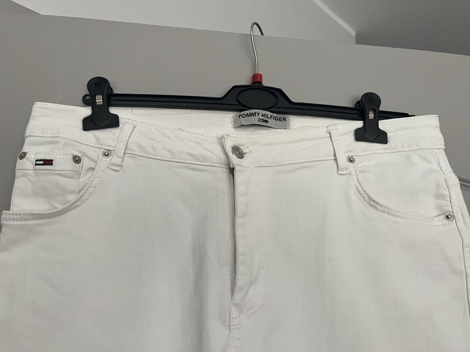 Damskie białe spodnie 3/4 Tommy Hilfiger