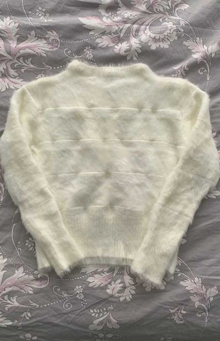 Жіноча кофта білий колір