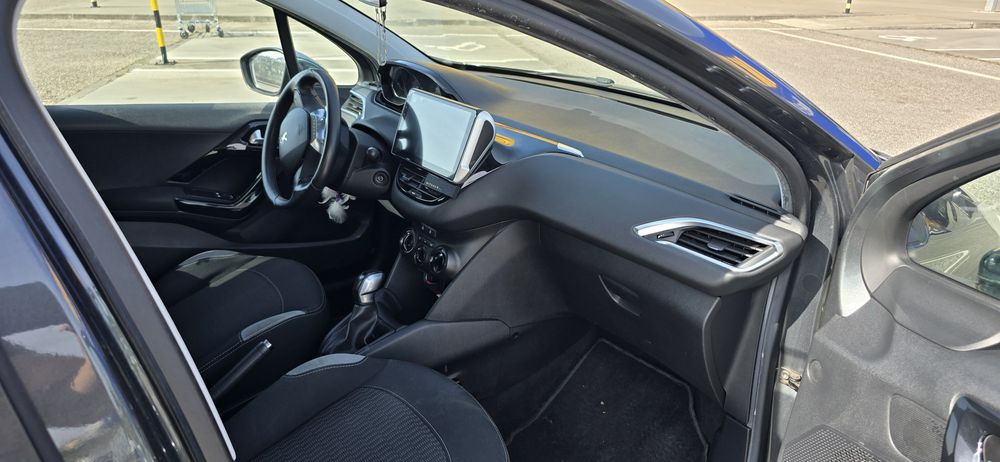 Peugeot 208 1.6 HDI - 2015