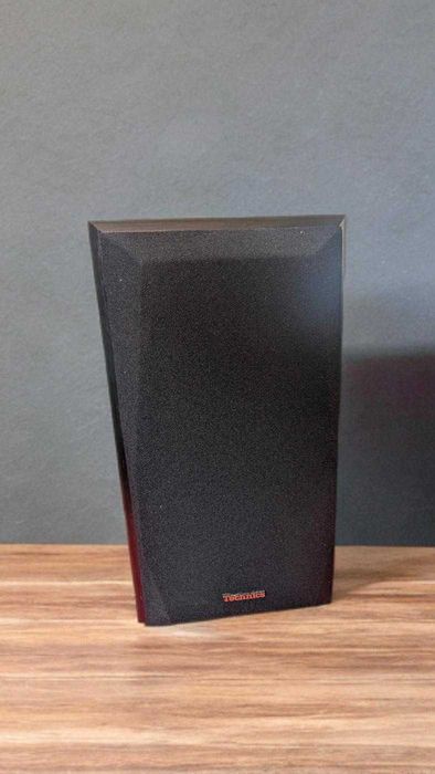 A pair of Technics SB-CA10 bookshelf speakers64752310911617123