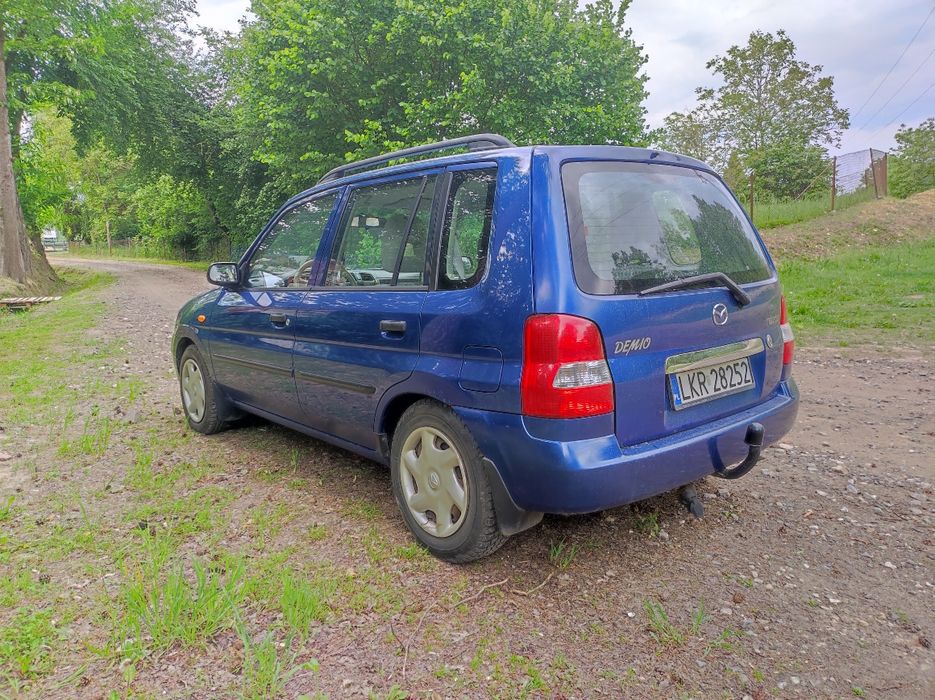 Mazda demio bez rdzy