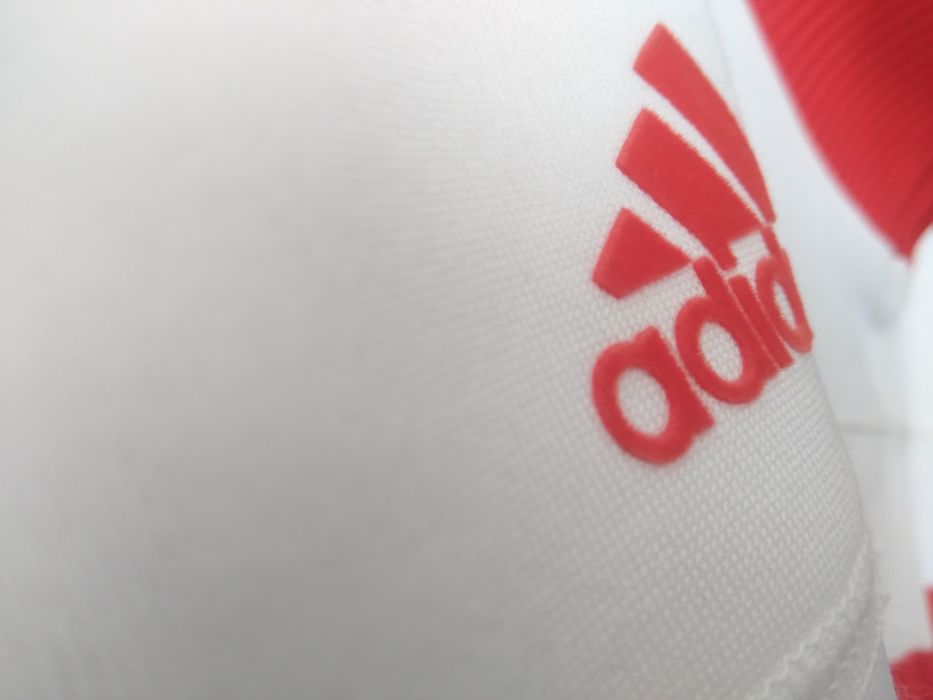 Casacos adidas. Futebol. Tamanho M.