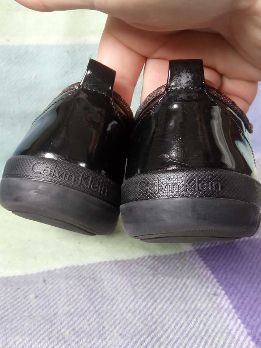 36р Calvin Klein кросівки
