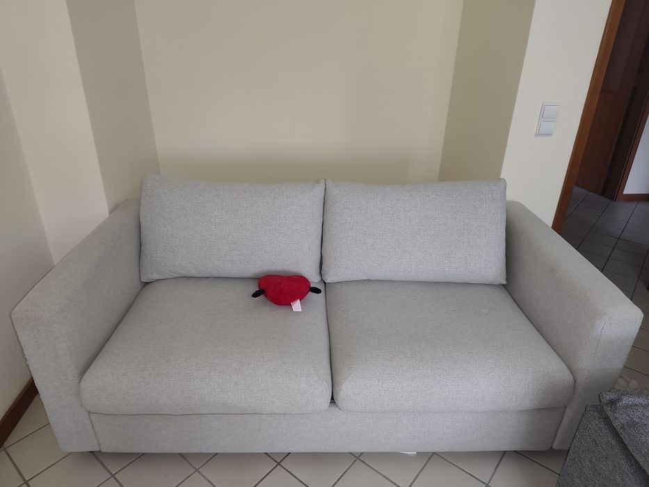 Sofá/Cama ,com colchão