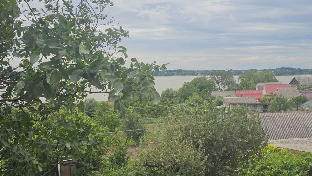 Індивідуальна три кімнатна квартира, з гаражем та видом на річку Супій Є відеогляд