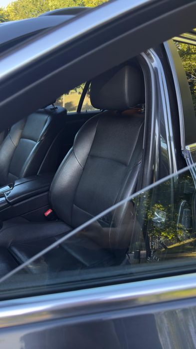 Bmw f11 520d  como  nova e com histórico de manutenção completo